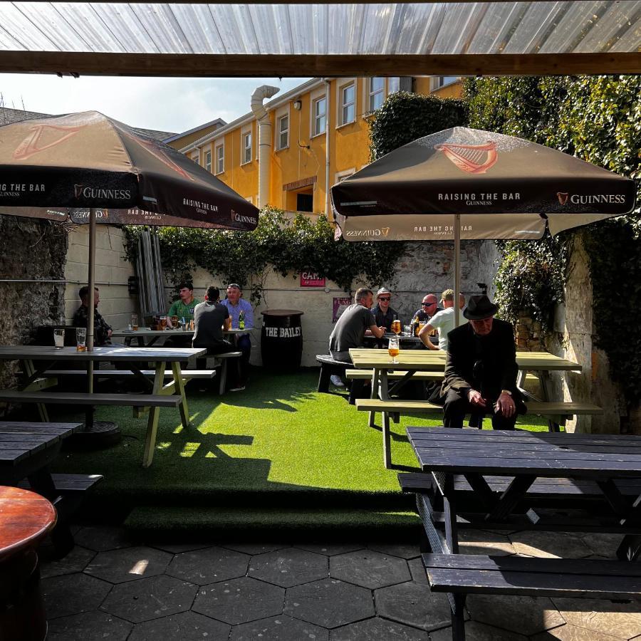 The Bailey Gastro Bar Bed & Breakfast แอธลอน ภายนอก รูปภาพ