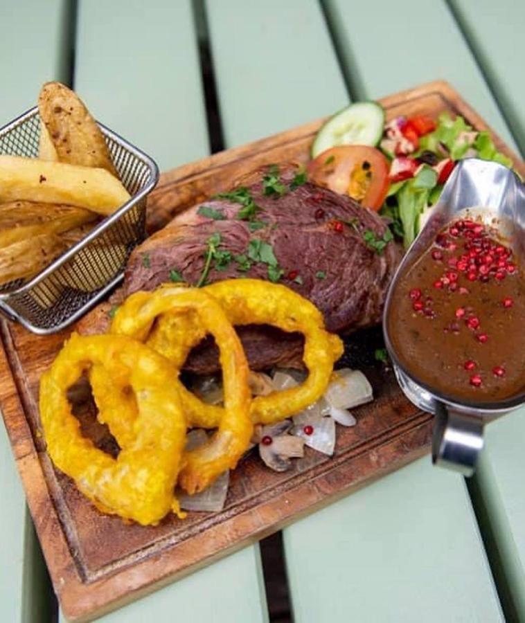 The Bailey Gastro Bar Bed & Breakfast แอธลอน ภายนอก รูปภาพ