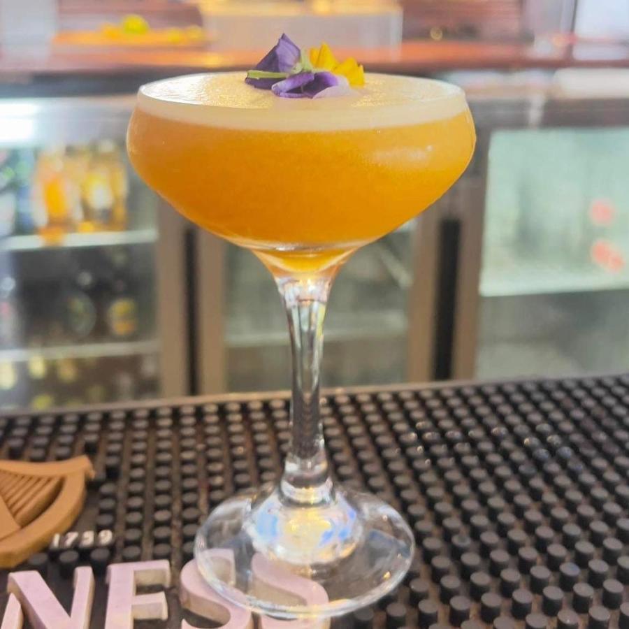 The Bailey Gastro Bar Bed & Breakfast แอธลอน ภายนอก รูปภาพ